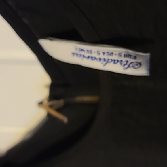 Back & silky tank top with gold back zipper - Picture 2 of 4